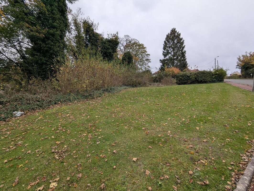 Photo 2 - Terrain à FLIXECOURT