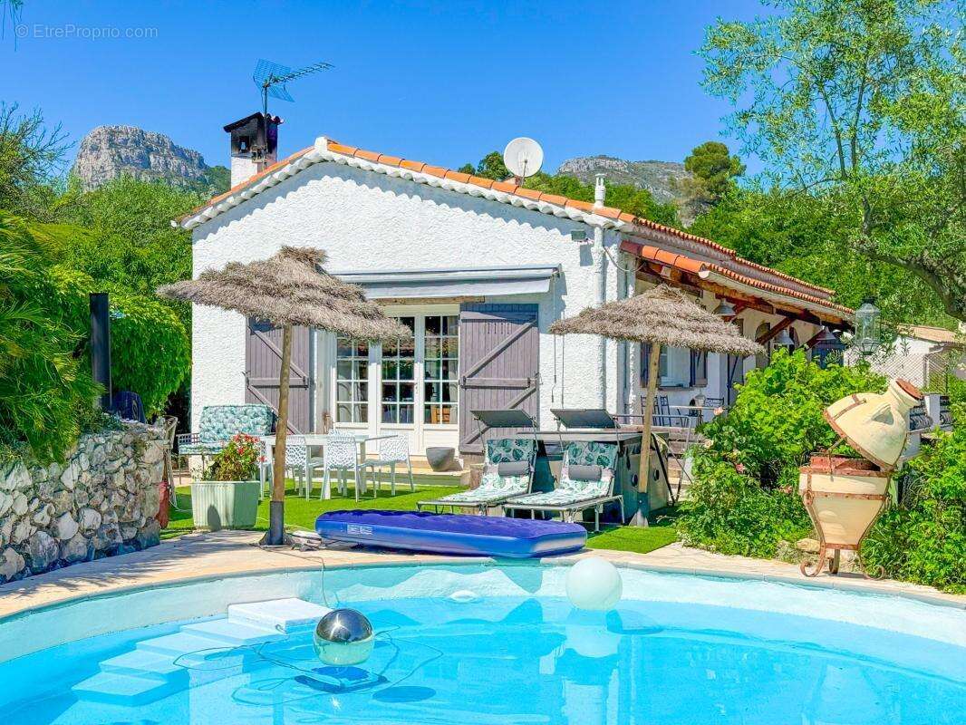 Maison à LA GAUDE
