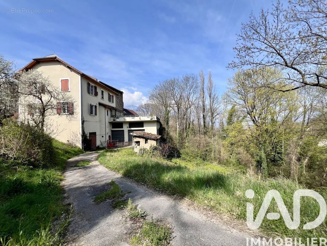 Photo 1 - Maison à SAINT-GEORGES-DE-COMMIERS