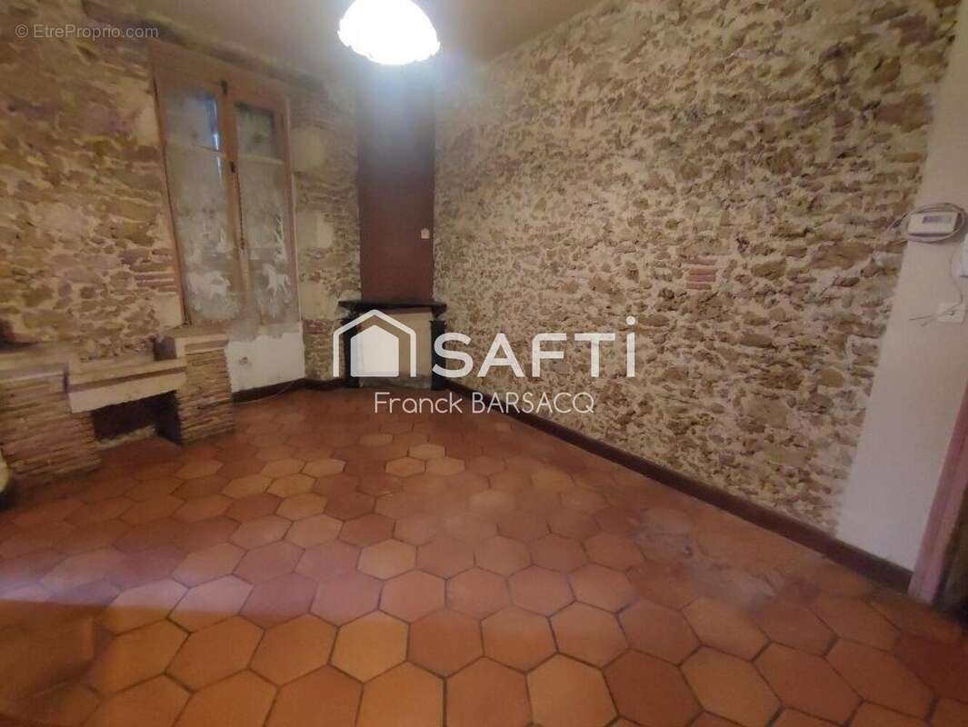 Appartement 223 m² à Cazaubon  - photo 4