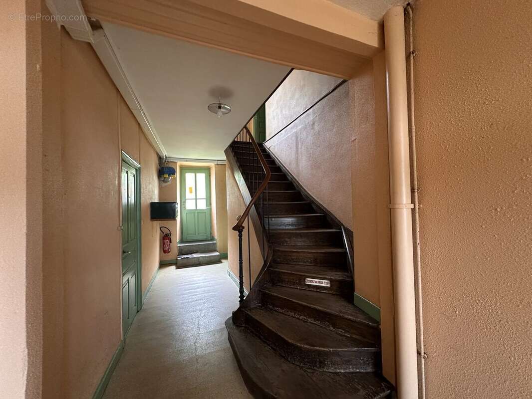Appartement à NEUSSARGUES-MOISSAC