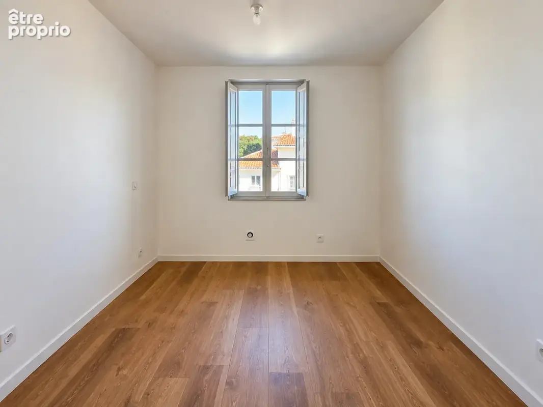 Appartement T3 rénové - 57 m2 -  2 chambres - Quartier Saint-Bruno - photo 5