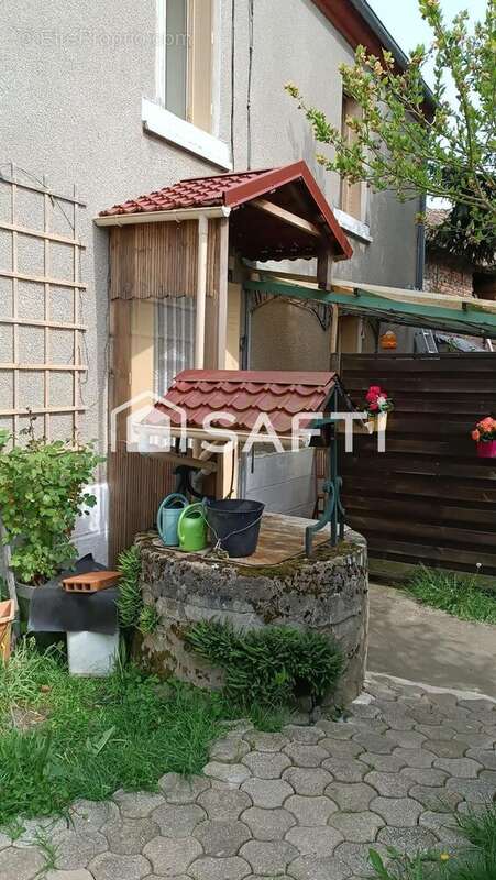Maison 122 m² à Lavaveix-Les-Mines  - photo 6