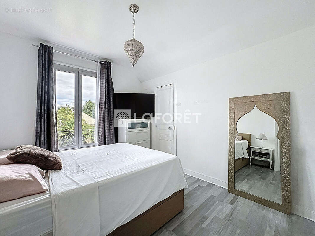 Maison à BONNEUIL-SUR-MARNE