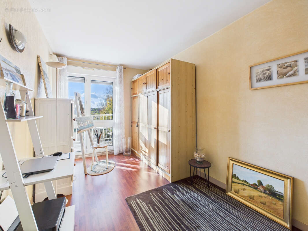 Appartement à CORBEIL-ESSONNES