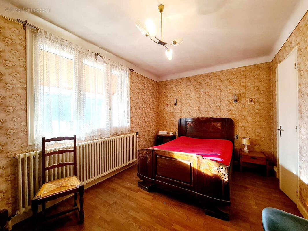 Maison à IS-EN-BASSIGNY