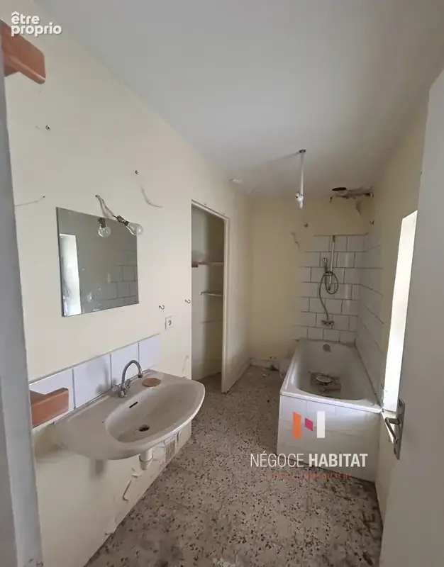Ensemble immobilier a renover - photo 12