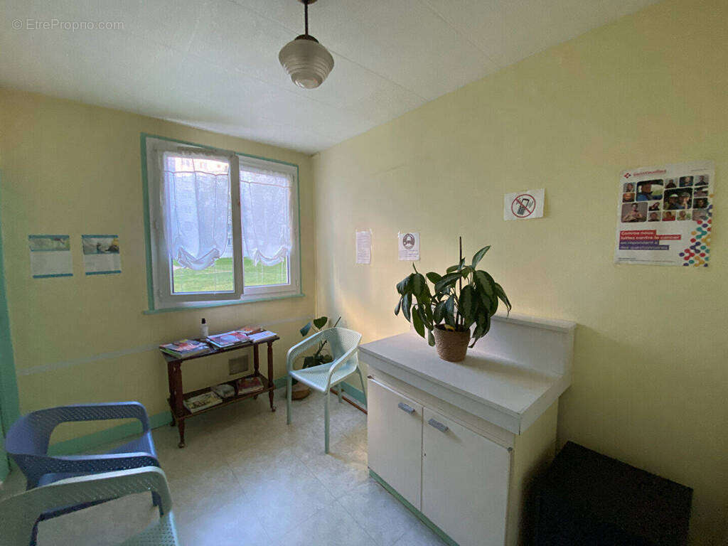 Appartement 3 pièces 61.64 m² Bourges - photo 2