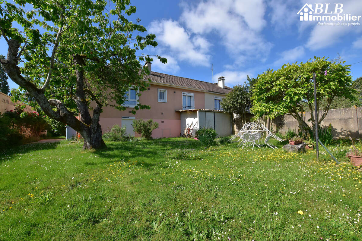 Maison à LES ESSARTS-LE-ROI