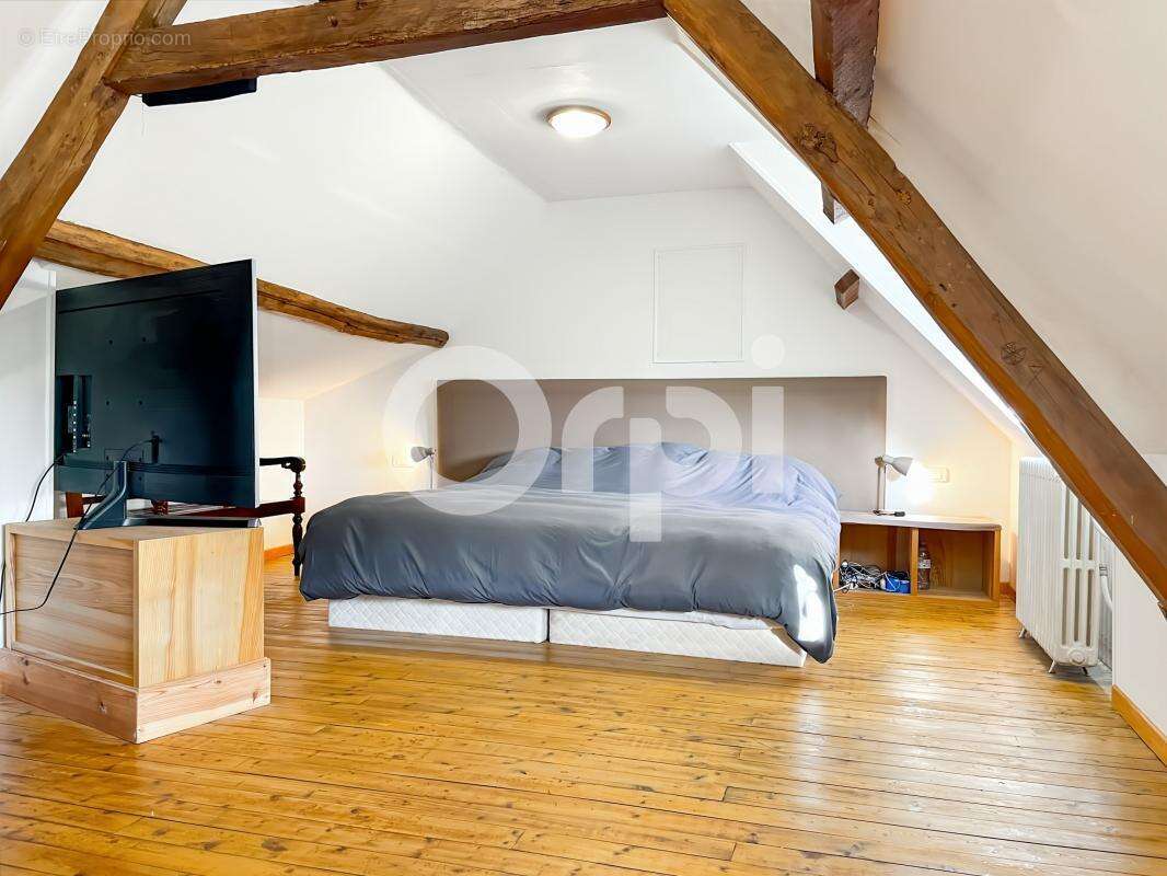 Maison à MARCILLY-LA-CAMPAGNE