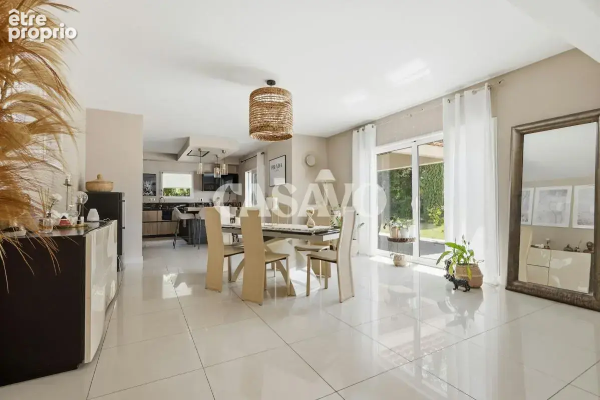 Vente Maison 6 pièces de 220m² - 13109 Simiane-Collongue - photo 7