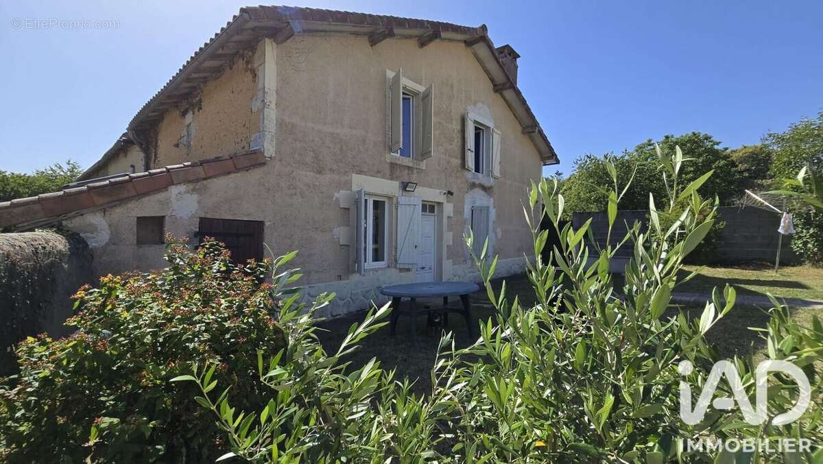 Photo 2 - Maison à SAINT-ROMAIN