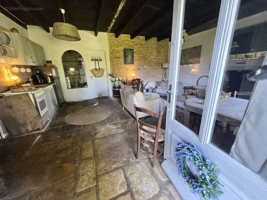 Maison à SAUZE-VAUSSAIS