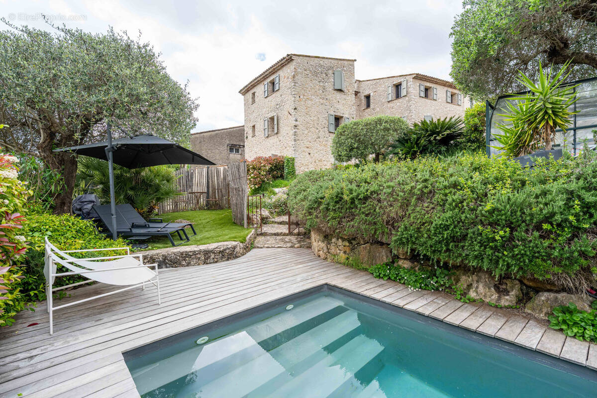 Maison à LA COLLE-SUR-LOUP