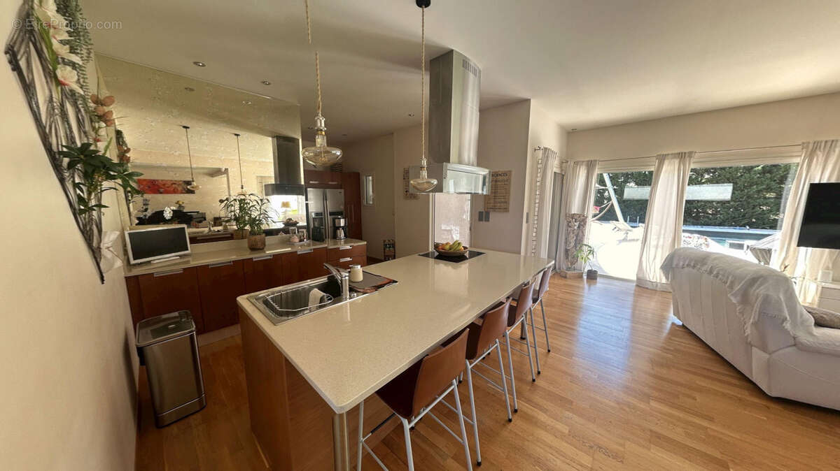 Maison à PERNES-LES-FONTAINES