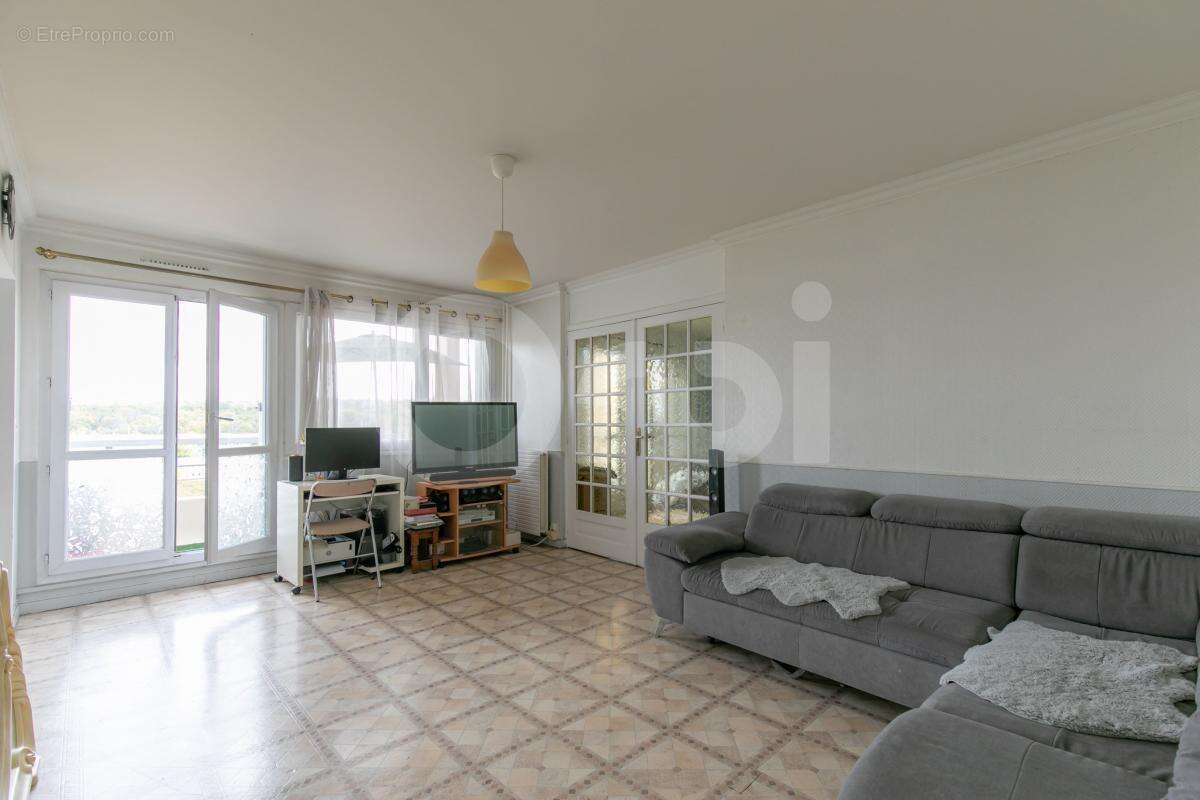 Appartement à BOISSY-SAINT-LEGER