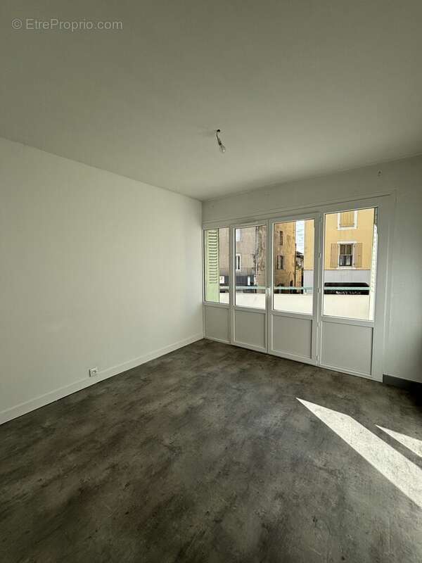 Appartement à LA VOULTE-SUR-RHONE