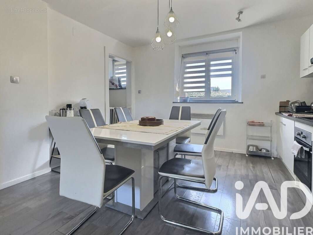Photo 2 - Maison à ANGEVILLERS