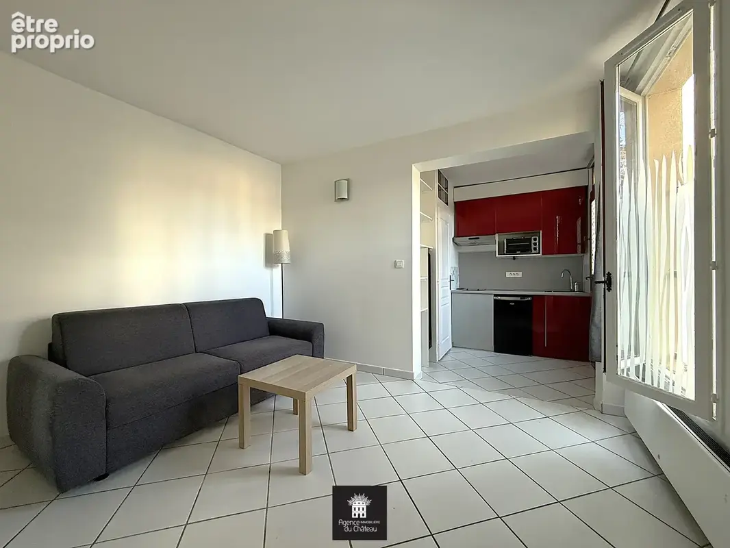STUDIO 20m2 Calme et Clair en RdC sur cour- Proximité Gare VERSAILLES CHANTIERS - Bon Etat. - photo 3