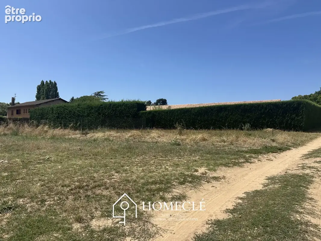 Beau terrain de 456 m2 libre constructeur au coeur de saint georges de reneins - photo 2