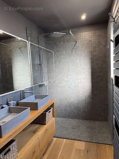 Maison à CASTRES-GIRONDE