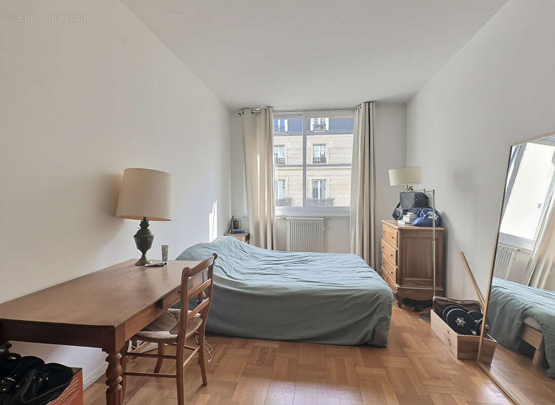 Appartement à PARIS-6E