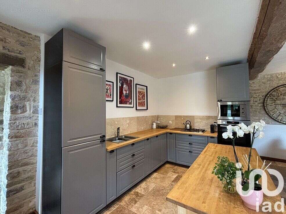 Maison 358 m² à Mandeville-En-Bessin  - photo 3
