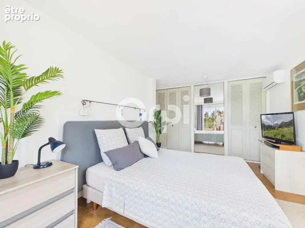 Propriete au calme absolu & sans vis-a-vis - villa sur 2 niveaux avec dependance et annexes - grand garage + bel espace de stati - photo 11
