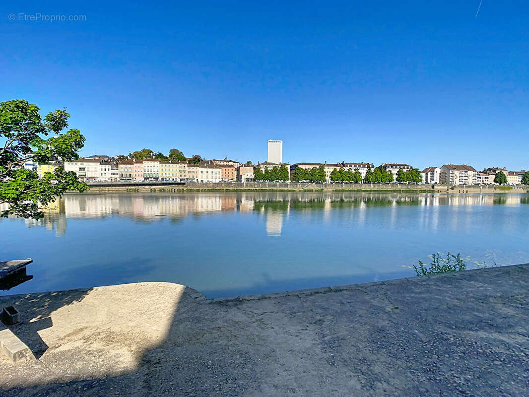 Appartement à SAINT-LAURENT-SUR-SAONE