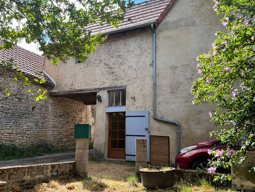 Maison à CUBJAC