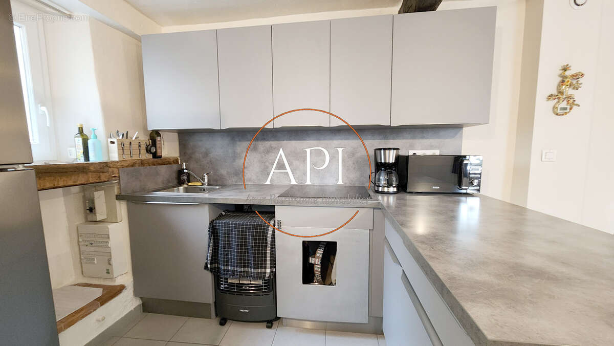 Maison à TOURRETTES