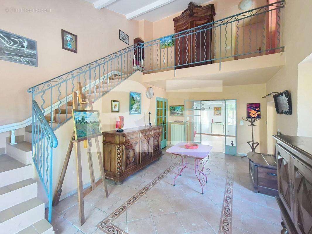 Maison à AUBUSSARGUES