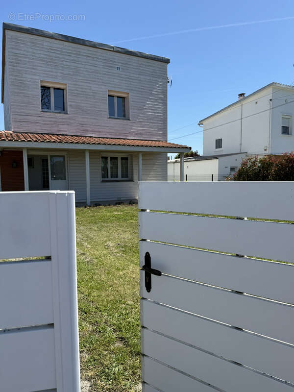 En exclusivité ! Maison T5 de 147 m2 avec jardin ! - photo 12