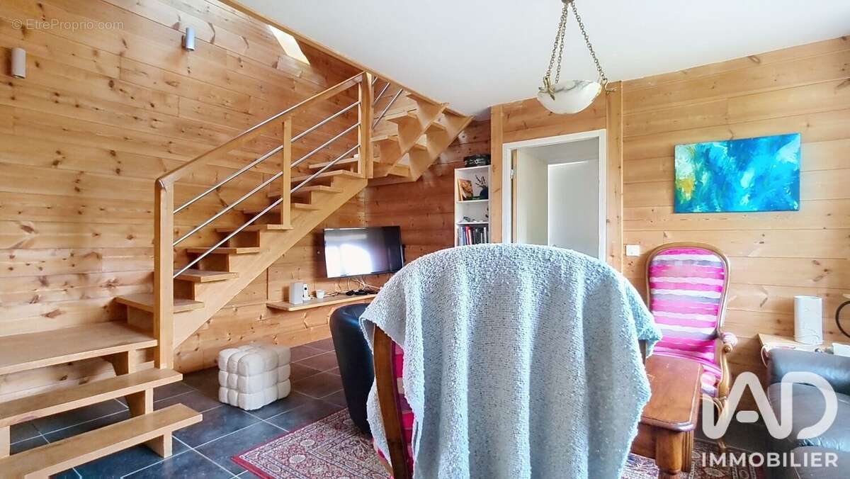 Maison 117 m² à Ploneour-Lanvern  - photo 7