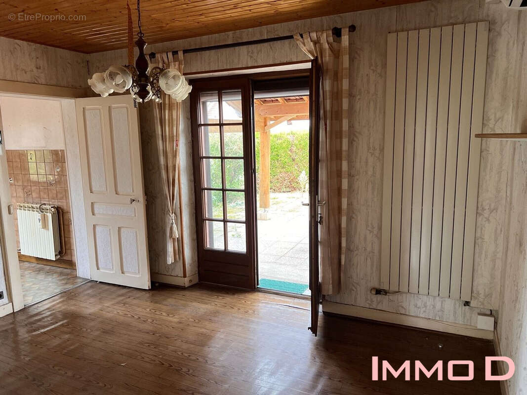 Maison à THAON-LES-VOSGES