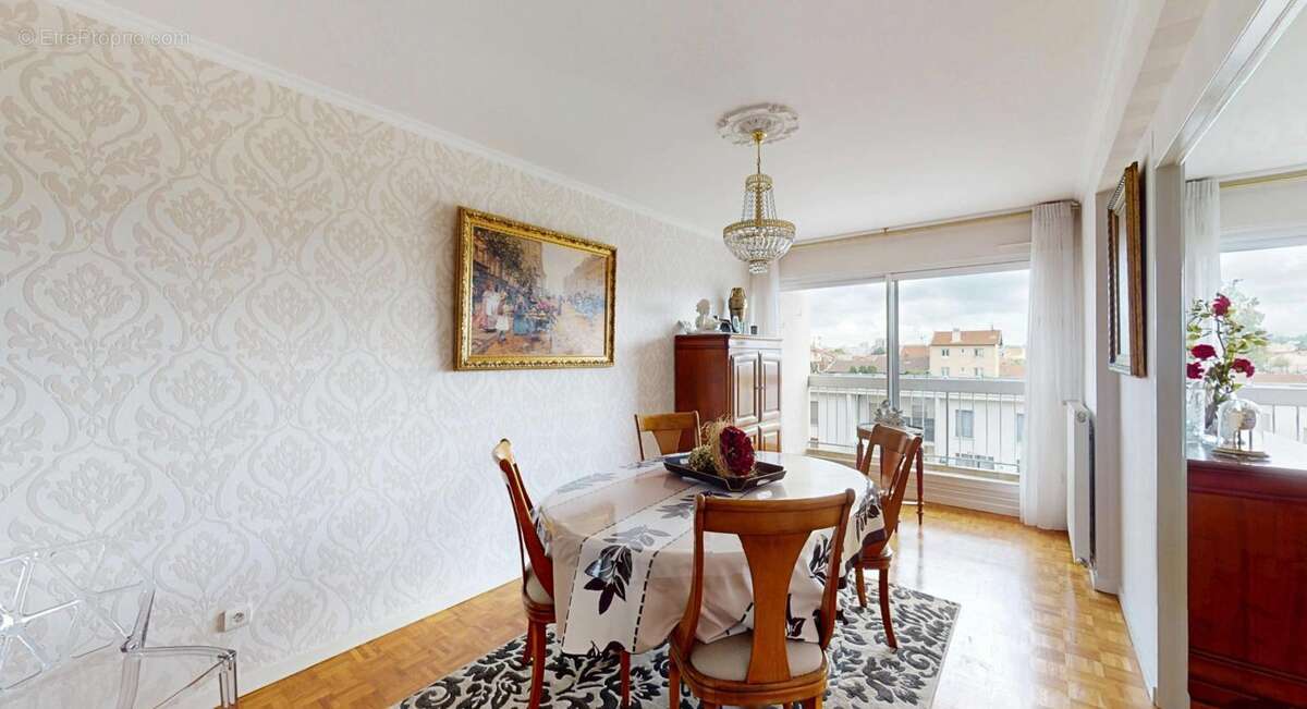 Appartement à LYON-8E