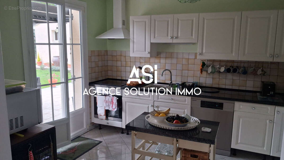 Maison à VILLAINES-LA-JUHEL