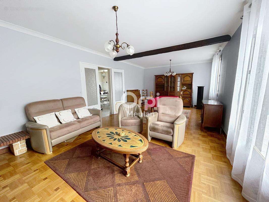 Maison à MEULAN