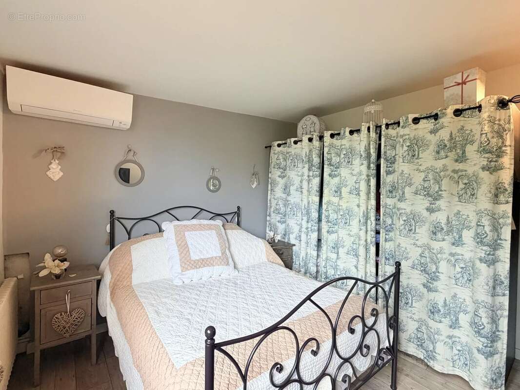 Appartement à SAINT-LAURENT-DU-VAR
