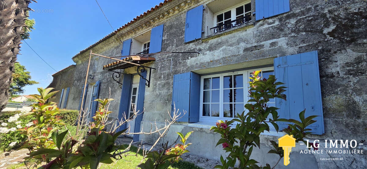 Maison à CHENAC-SAINT-SEURIN-D'UZET