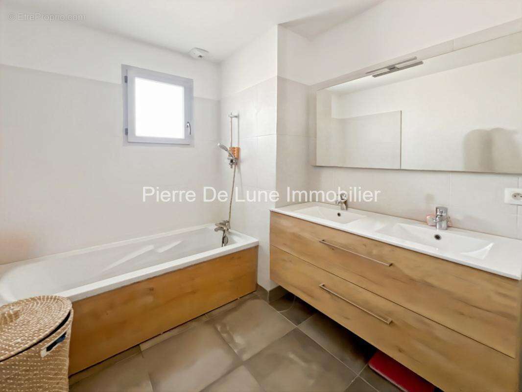 Maison à SAINT-VERAND