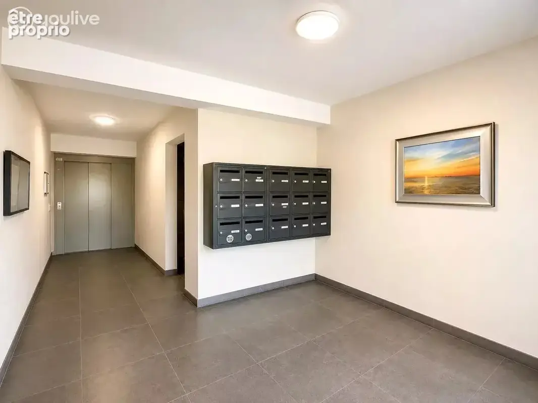 Appartement T2 Meublé  – Dernier étage avec ascenseur – Vue mer & montagne – et parking - photo 8