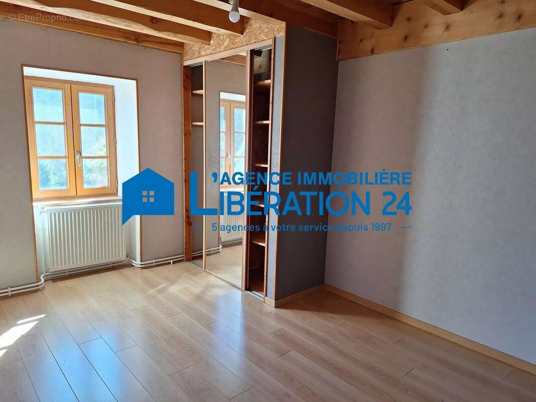 Maison à THELIS-LA-COMBE