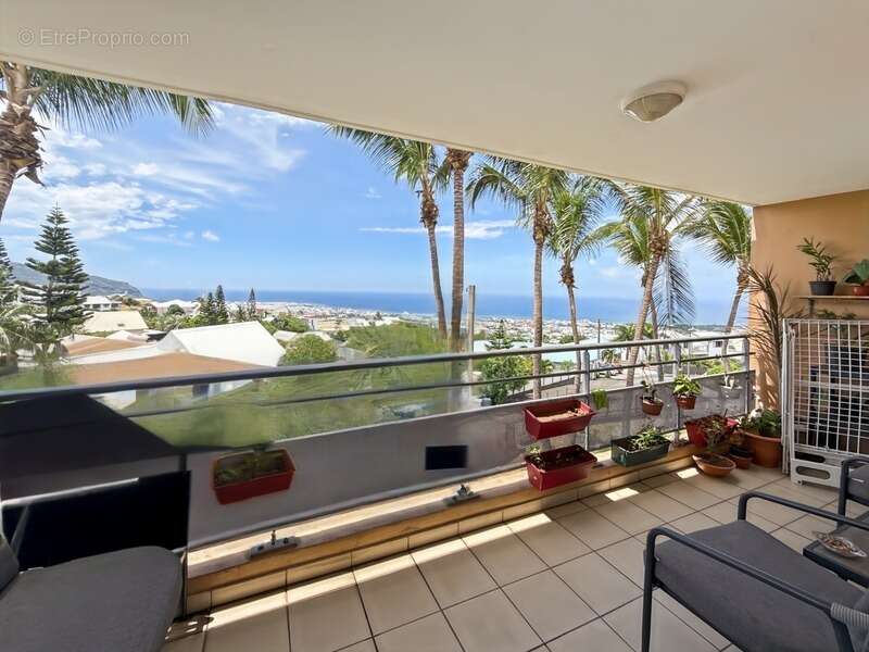 Appartement à SAINT-DENIS