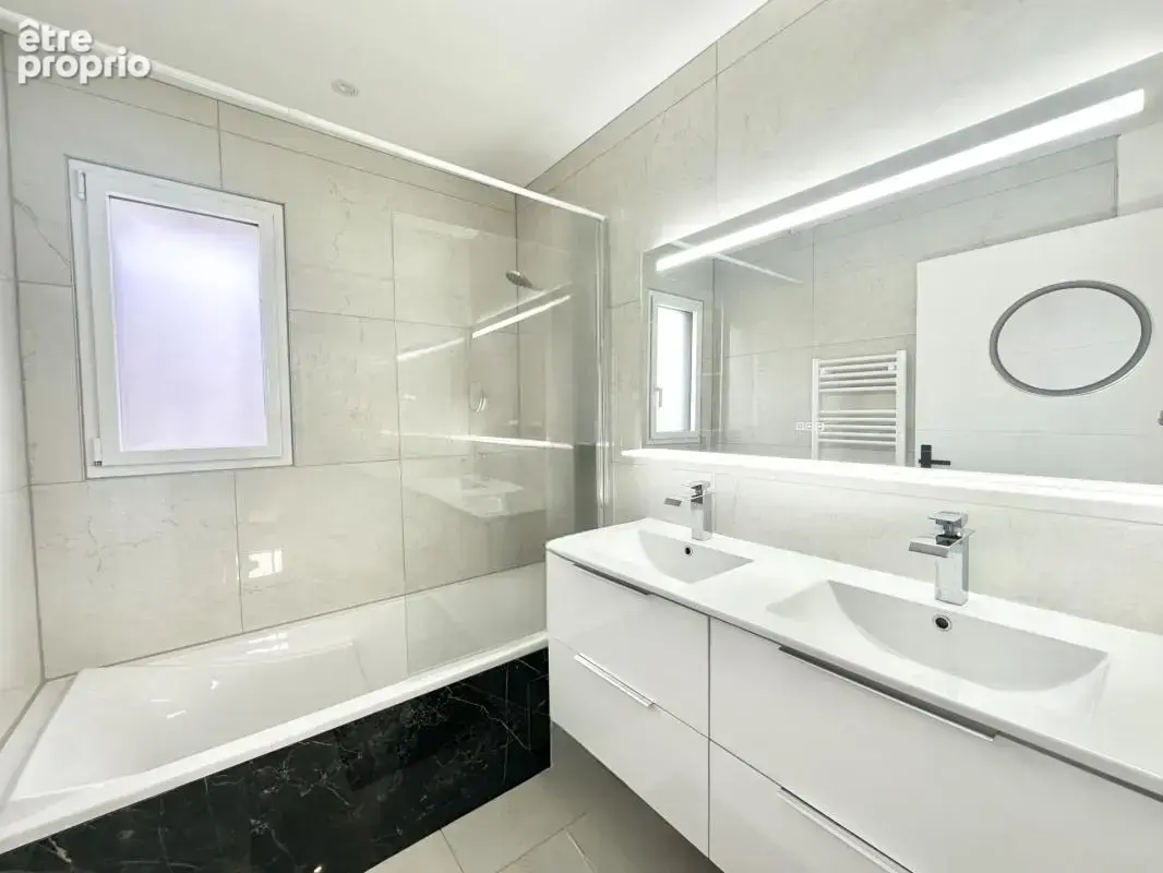 Maison contemporaine - 105 m² - locqueltas - photo 9