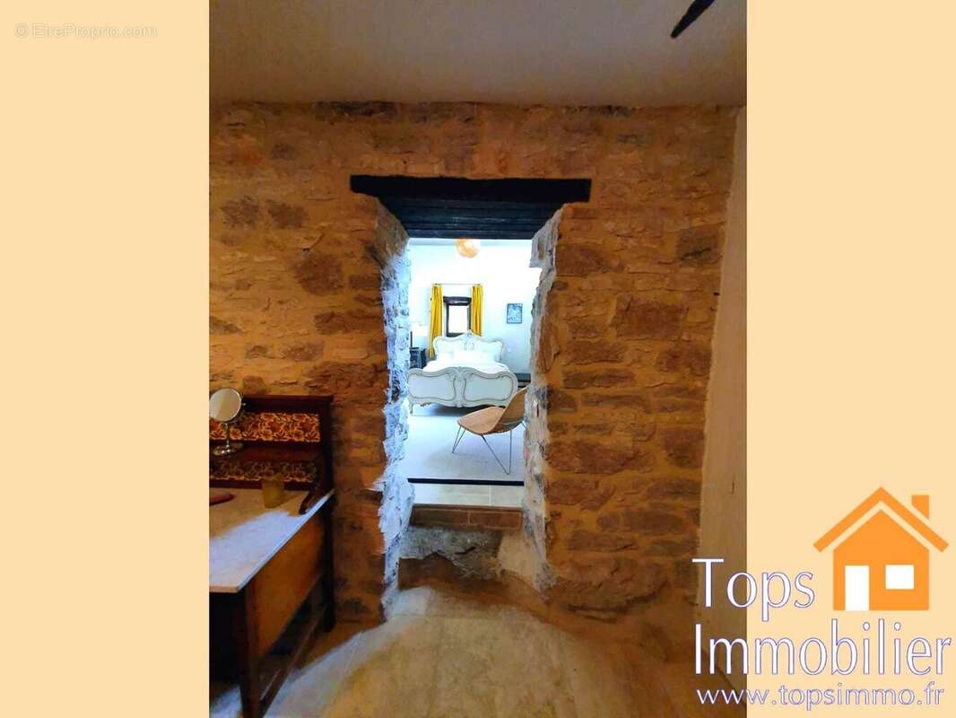 Maison à SAINT-ANTONIN-NOBLE-VAL