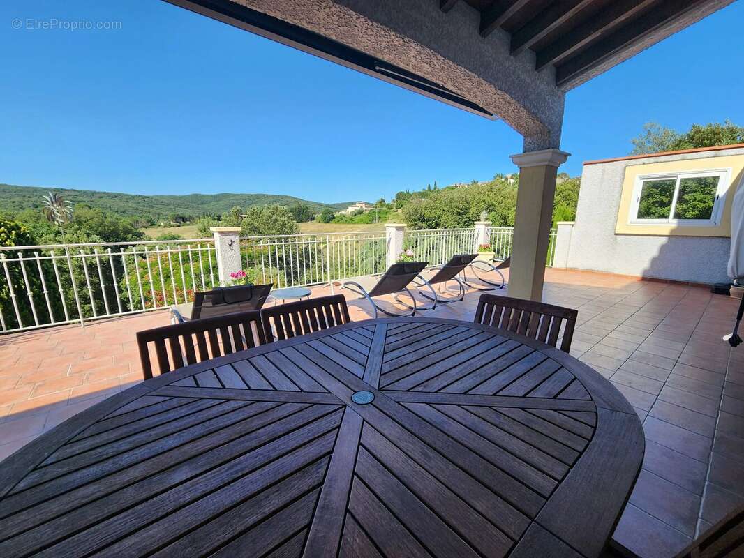 Superbe Villa de Campagne Alliant Luxe Moderne et un Magnifique Terrain - photo 14