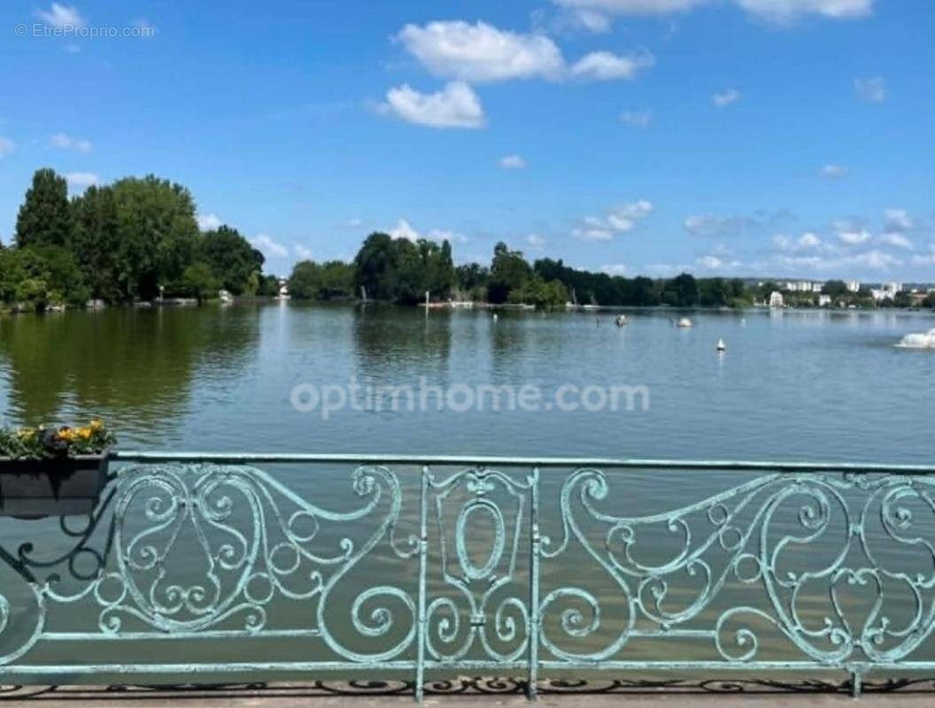 Appartement à ENGHIEN-LES-BAINS