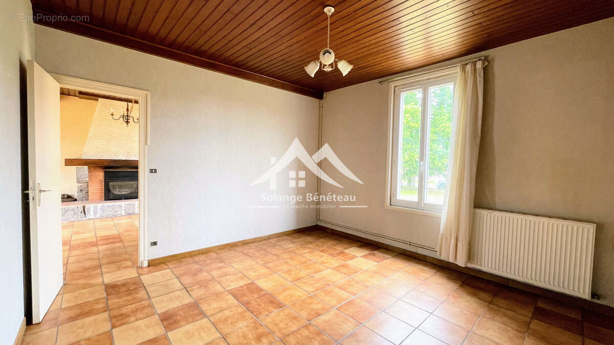 Maison à HOUEILLES