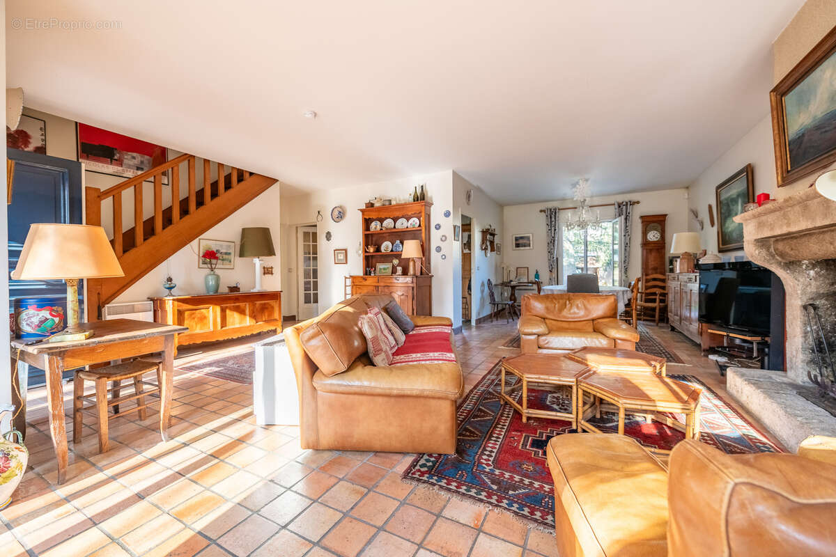 Maison à SAINT-MAUR-DES-FOSSES